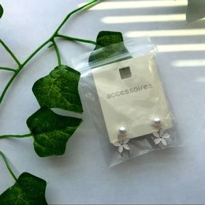 Pearl + Flower earrings set